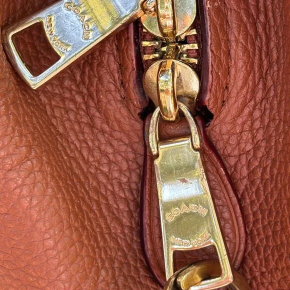 Coach Hadley Bag #73549 - Picture 3 of 11